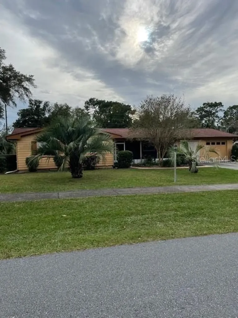 2560 W Gardenia Drive Citrus Springs FL 34434