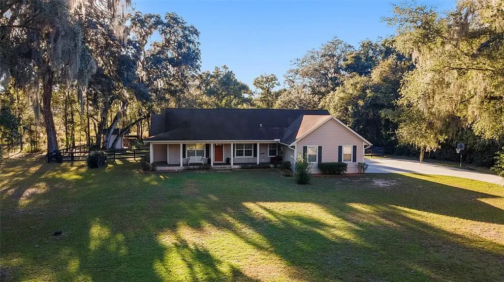 71 Lake Wood Circle Ocala FL 34482