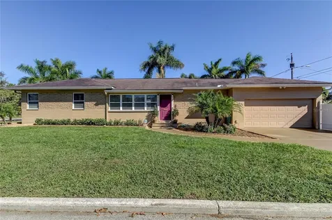 531 48th Street N St Petersburg FL 33713