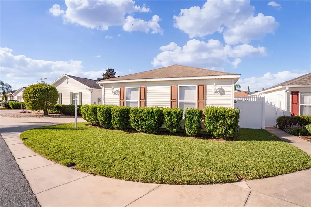 2439 Greenhill Trail The Villages FL 32162