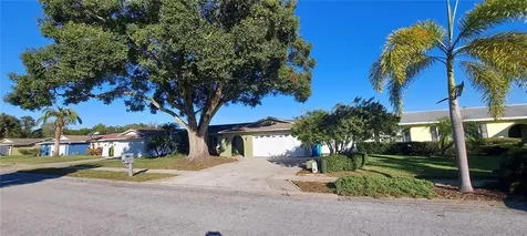 9097 127th Street Seminole FL 33776