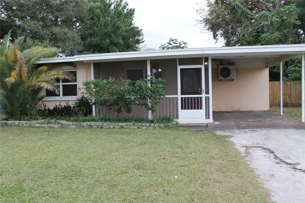 4762 54th Avenue N St Petersburg FL 33714