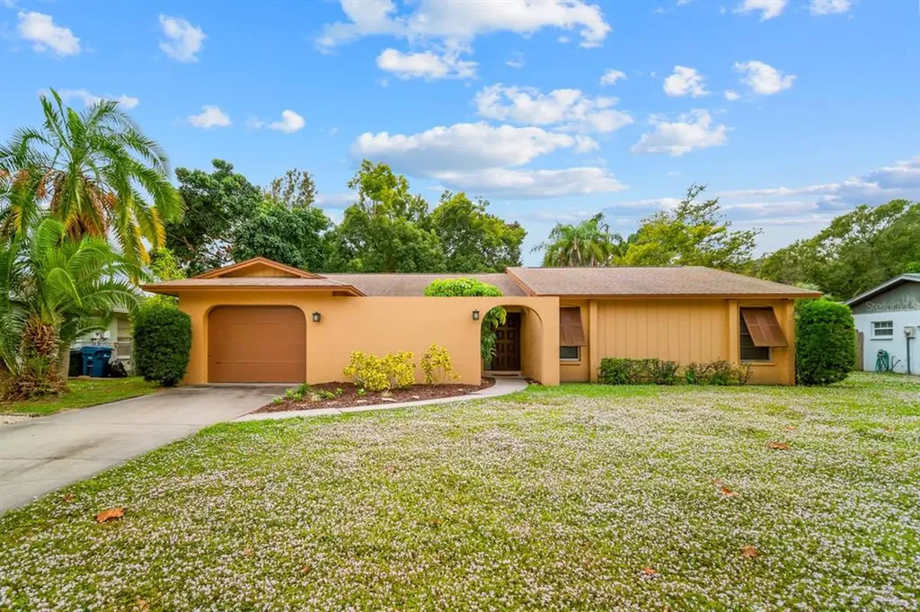 5878 Whistlewood Circle Sarasota FL 34232
