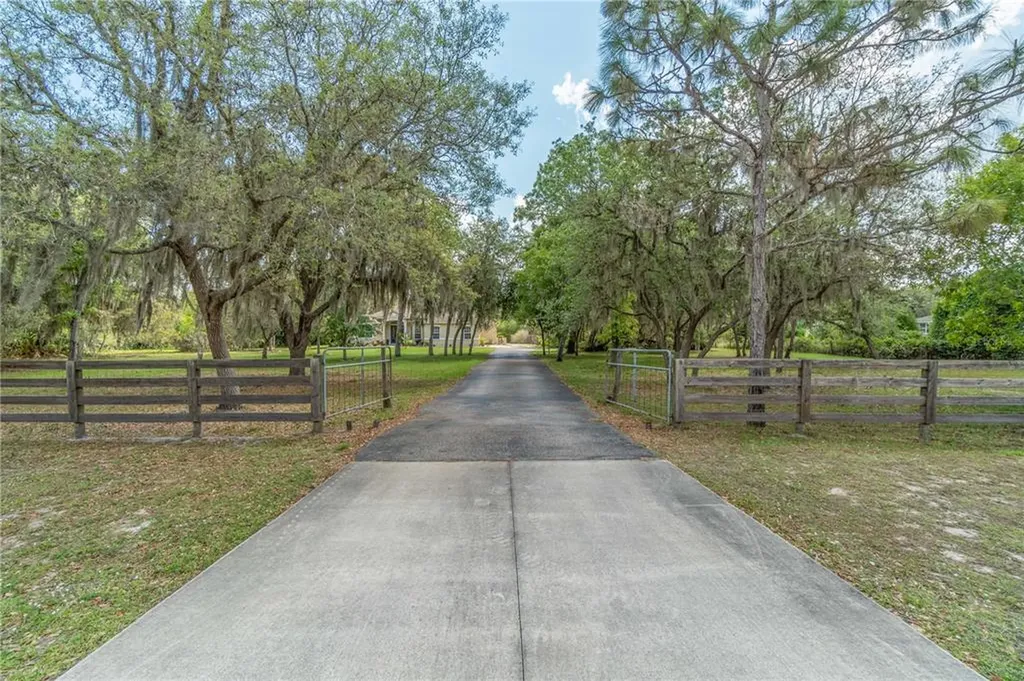 8107 High Oaks Trail Myakka City FL 34251