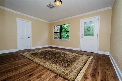 512 W Juneau Street Tampa FL 33604