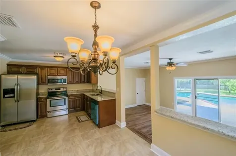 512 W Juneau Street Tampa FL 33604