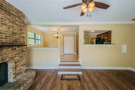 512 W Juneau Street Tampa FL 33604