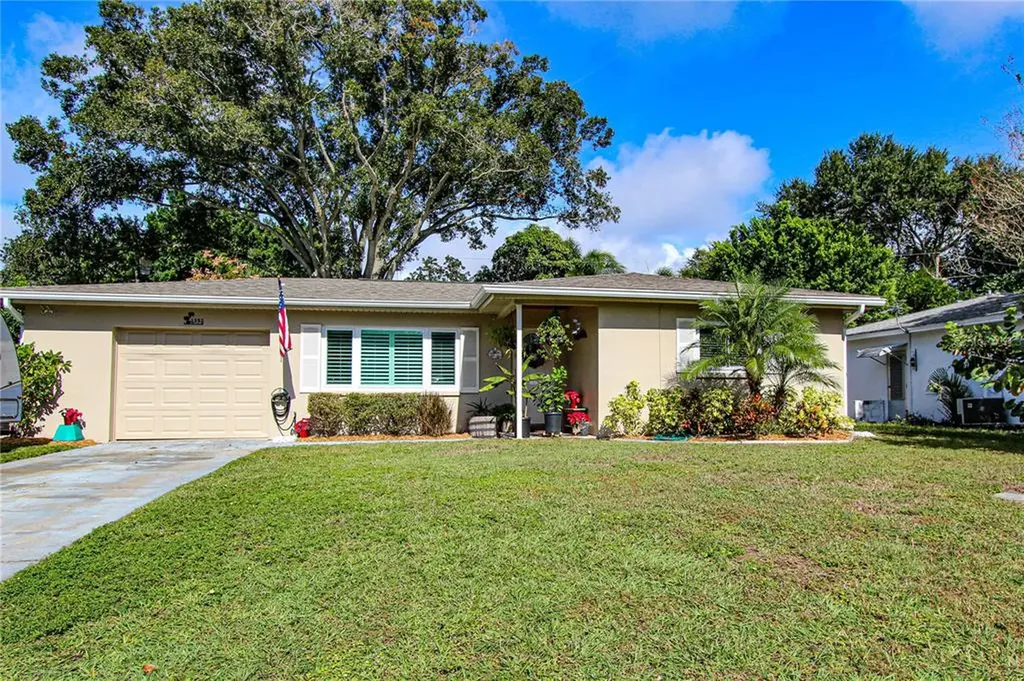 2352 Cecelia Lane Clearwater FL 33763