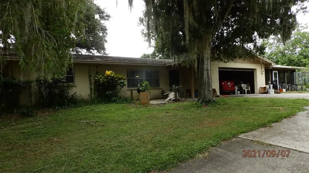 2515 55th Avenue E Bradenton FL 34203