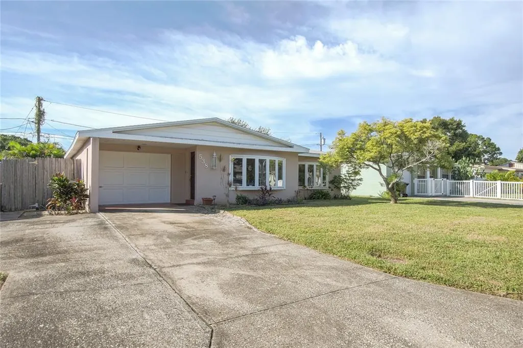 538 85th Avenue N St Petersburg FL 33702