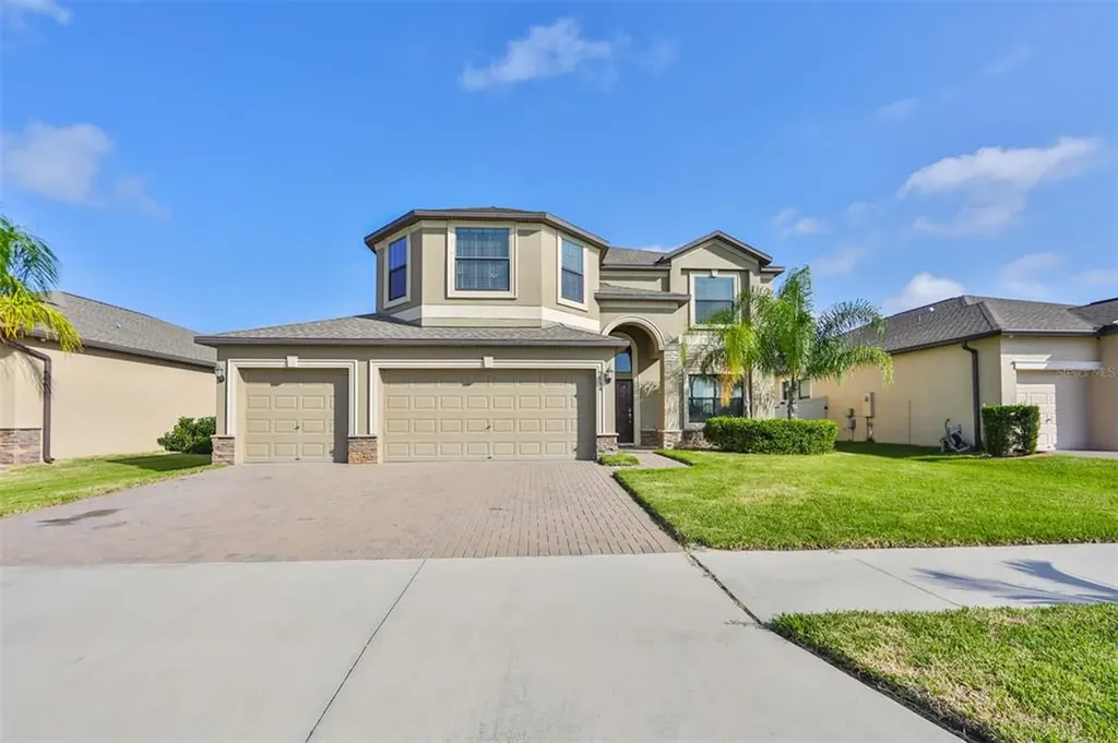 9854 Smarty Jones Drive Ruskin FL 33573