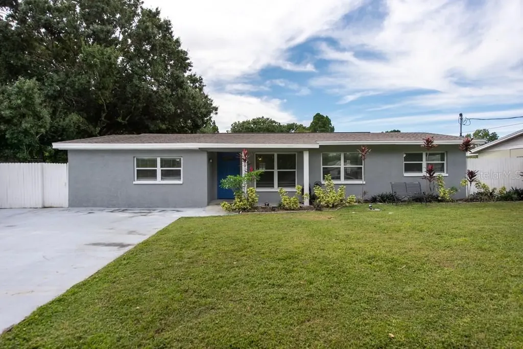 4724 W Wyoming Avenue Tampa FL 33616