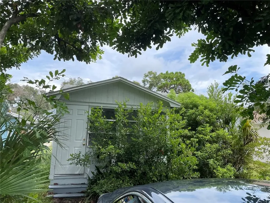 4053 15th Avenue S St Petersburg FL 33711