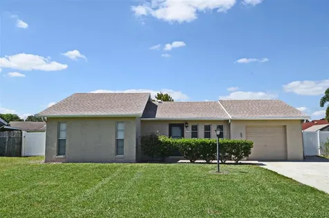 132 Tuxpan Lane Kissimmee FL 34743