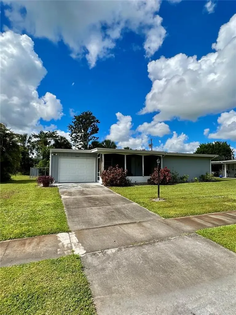 6365 Freemont Street North Port FL 34287