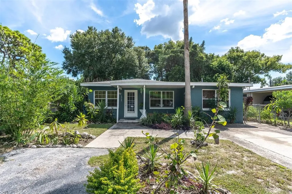 6900 40th Avenue N St Petersburg FL 33709