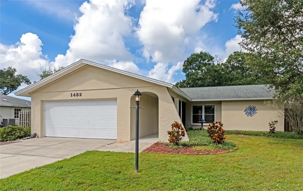 1482 Dogwood Drive Sarasota FL 34232