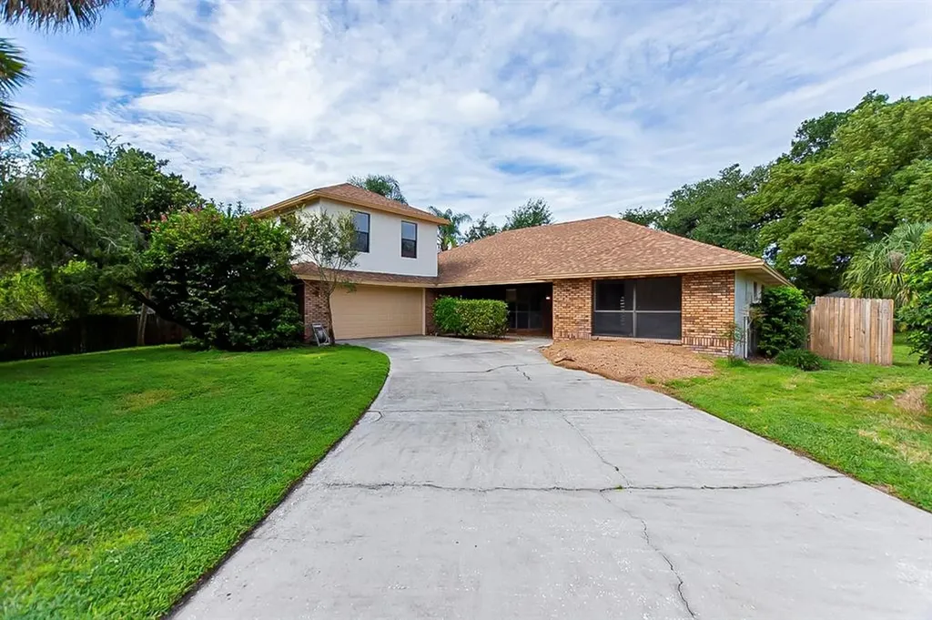 5527 Pine Shade Court Orlando FL 32819
