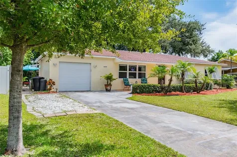 6447 17th Street N St Petersburg FL 33702