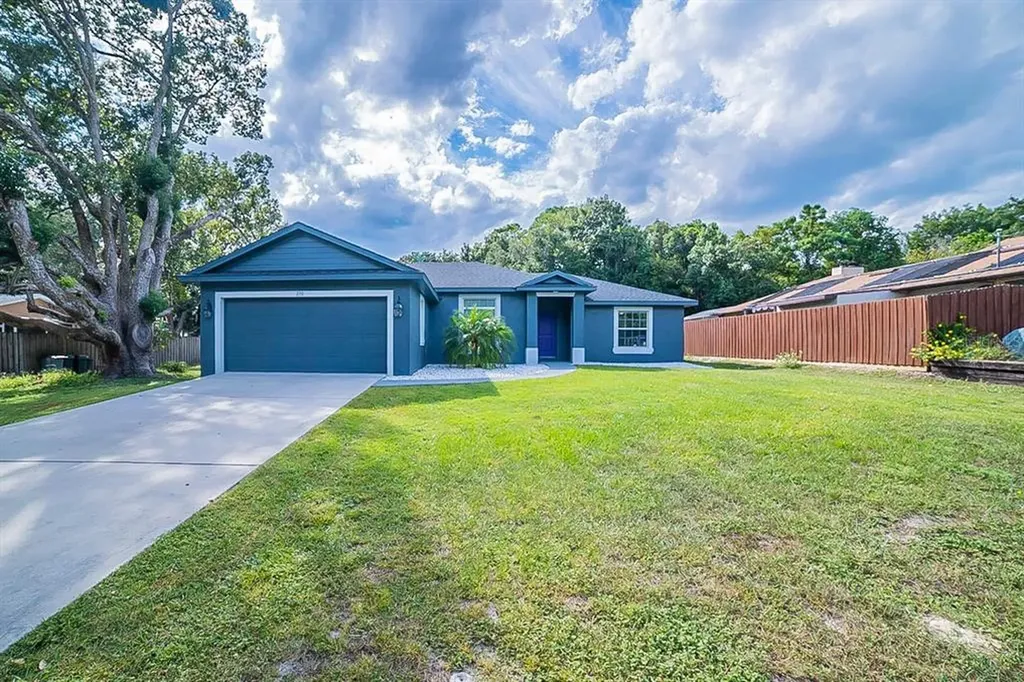 250 Agua Vista Street Debary FL 32713