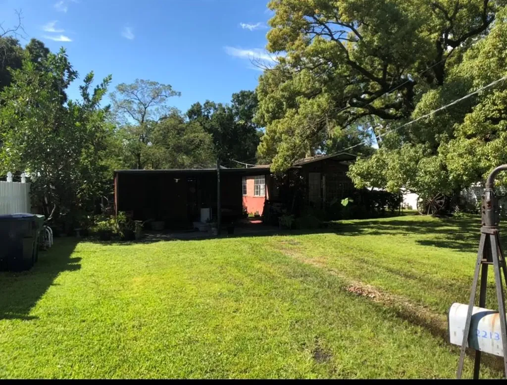 2213 Grant Street Tampa FL 33605