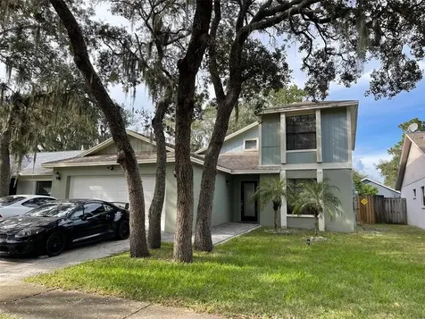 2530 Wrencrest Circle Valrico FL 33596