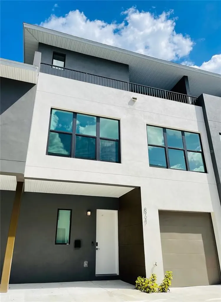 8721 Palm Ranches Place Tampa FL 33614