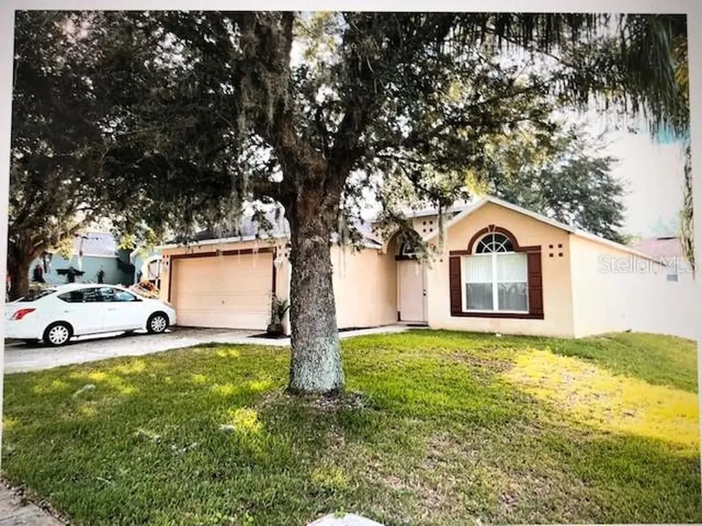 562 Wekiva Bluff Street Apopka FL 32712
