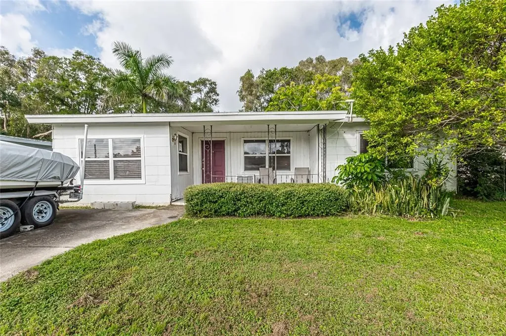 206 Emerald Lane Largo FL 33771