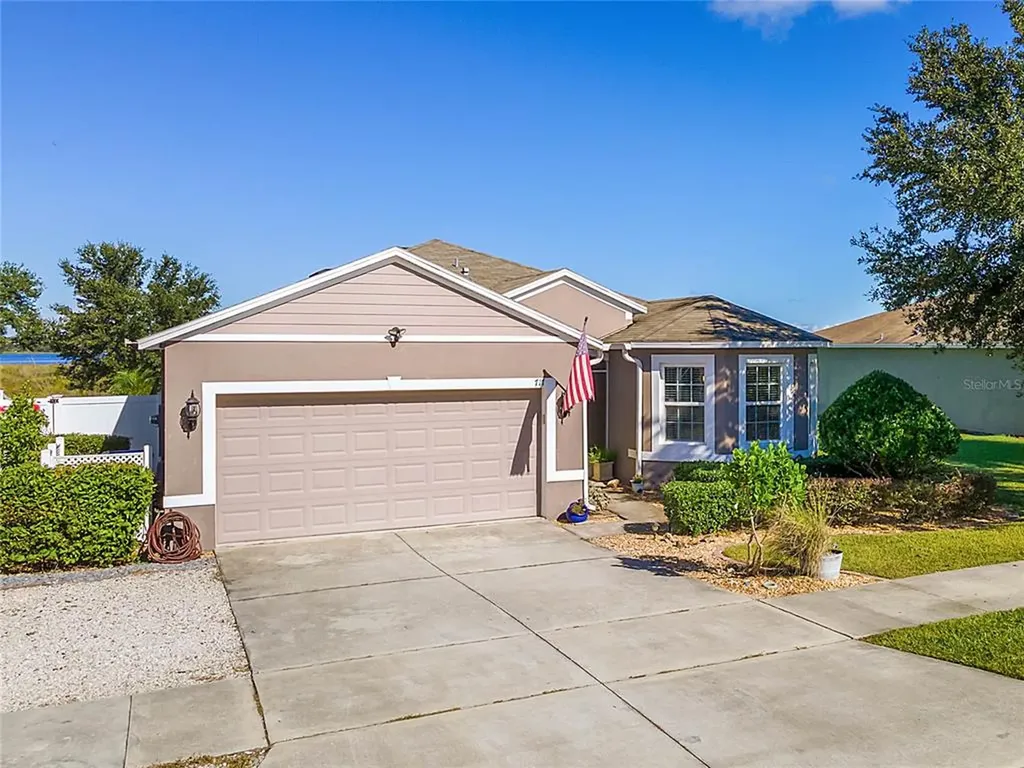 717 Black Eagle Drive Groveland FL 34736
