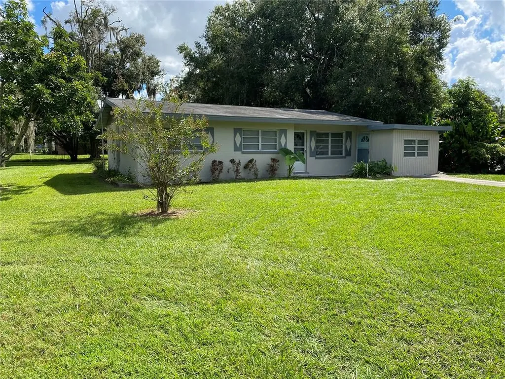 1112 N Nancy Terrace Plant City FL 33563