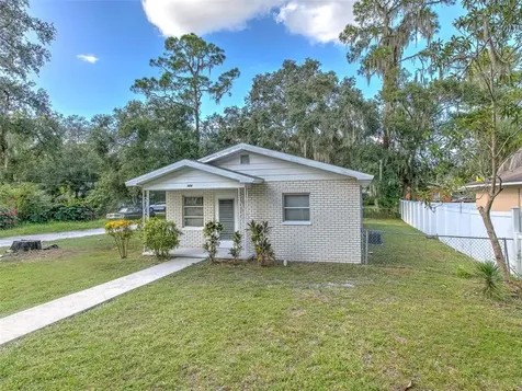 1410 E Cherry Street Plant City FL 33563