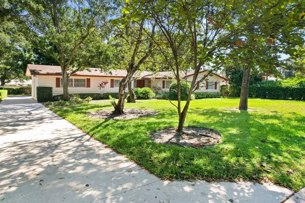 647 Forest Glen Road Clearwater FL 33765