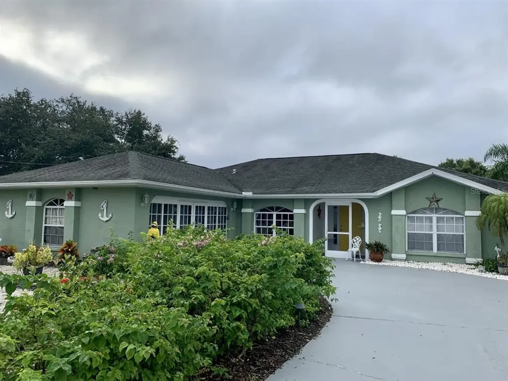 10413 Greenway Avenue Englewood FL 34224