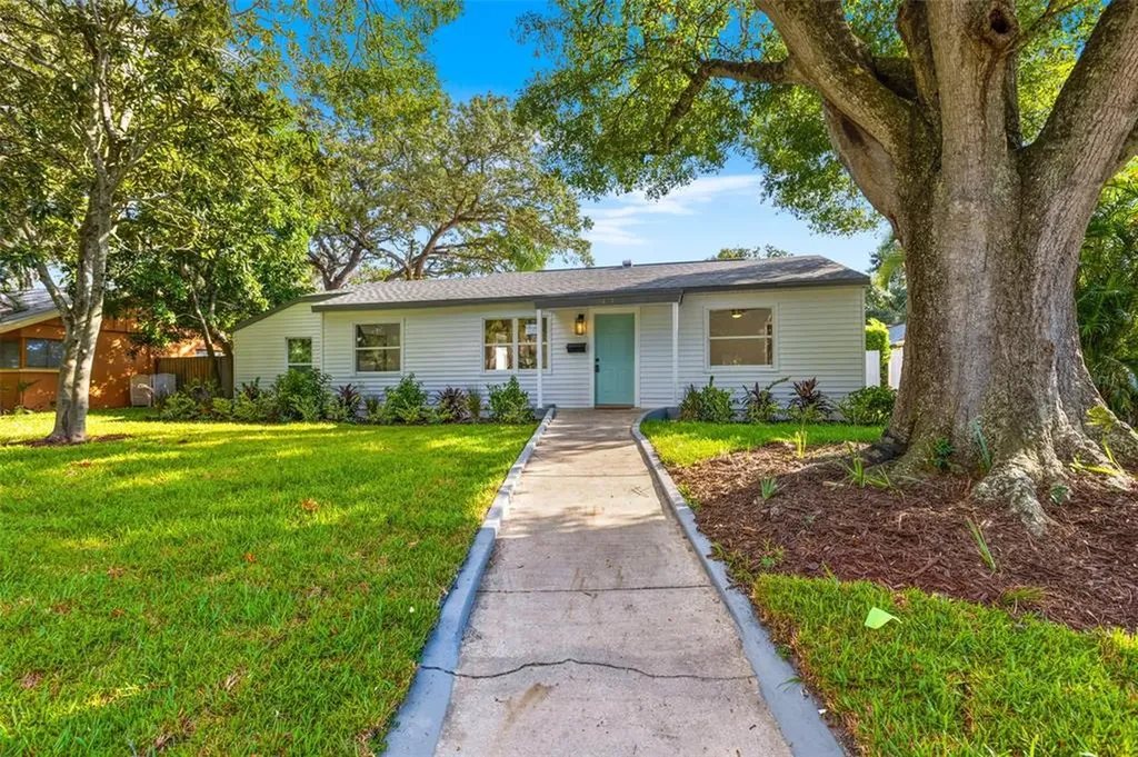 7310 Burlington Avenue N St Petersburg FL 33710
