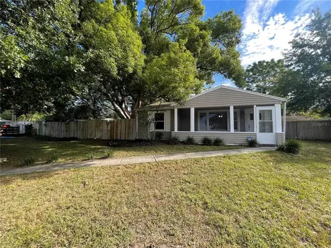 31600 Anderson Drive Tavares FL 32778
