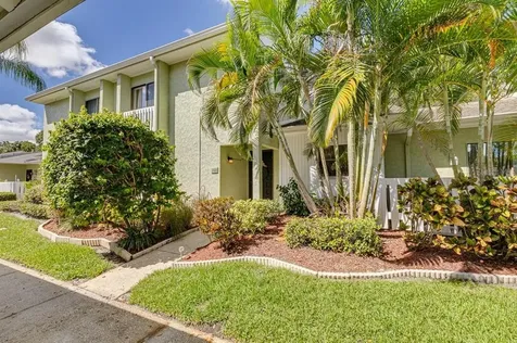 160 Cypress Place Oldsmar FL 34677