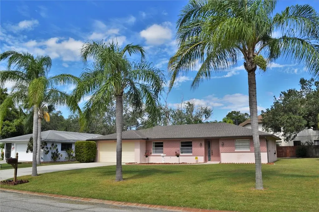 5626 Creekwood Drive Sarasota FL 34233