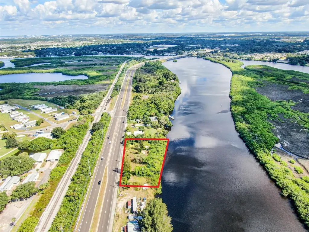 2508 S Us Highway 41 Ruskin FL 33570