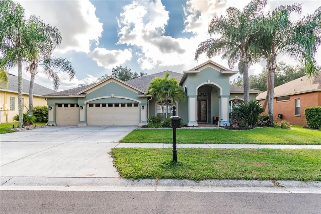 9909 Kingshyre Way Tampa FL 33647