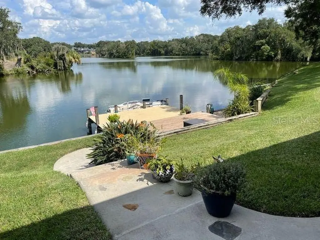 6886 Shimmering Drive Lakeland FL 33813