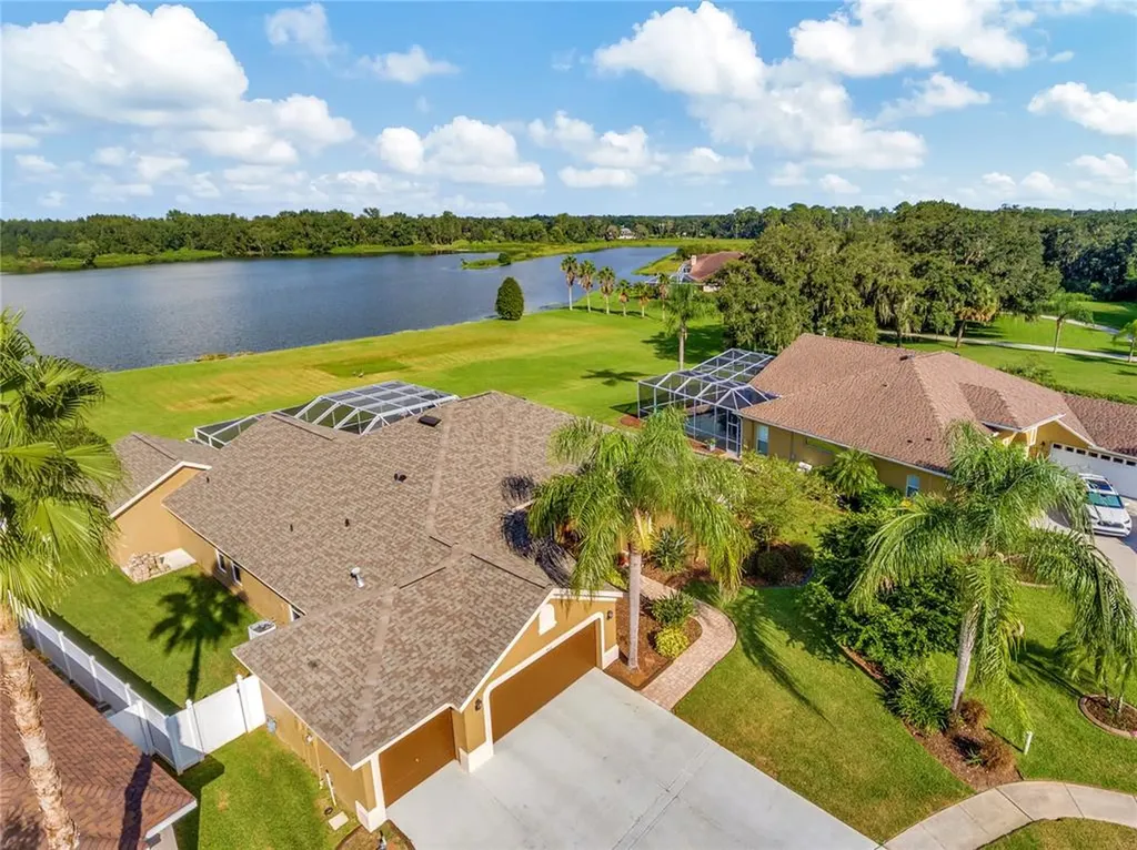 5516 Winding Brook Lane Valrico FL 33596