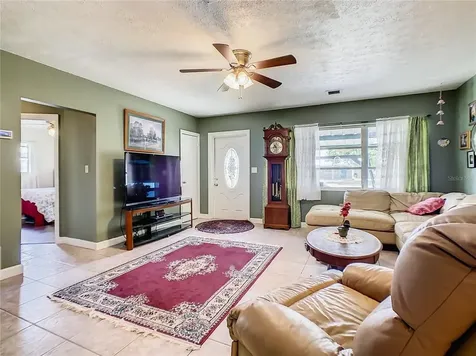 2812 40th Avenue W Bradenton FL 34205