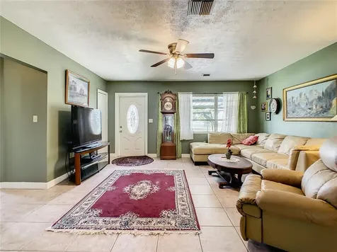 2812 40th Avenue W Bradenton FL 34205