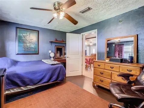 2812 40th Avenue W Bradenton FL 34205