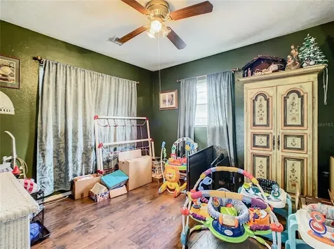 2812 40th Avenue W Bradenton FL 34205