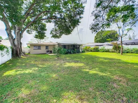 2812 40th Avenue W Bradenton FL 34205