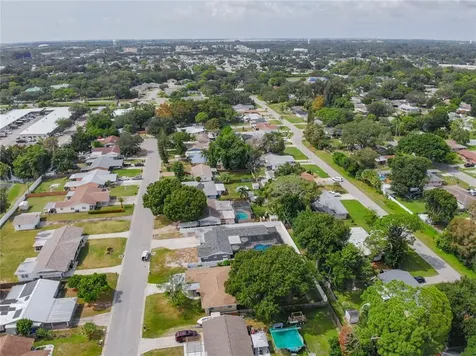 2812 40th Avenue W Bradenton FL 34205