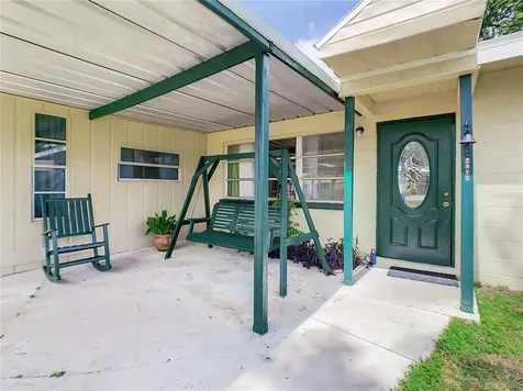 2812 40th Avenue W Bradenton FL 34205