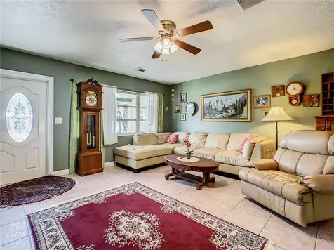 2812 40th Avenue W Bradenton FL 34205